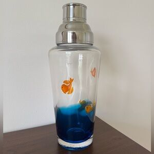 Unique 5 Fish Swimming in Sea Optic Fused Glass Cocktail Martini Shaker